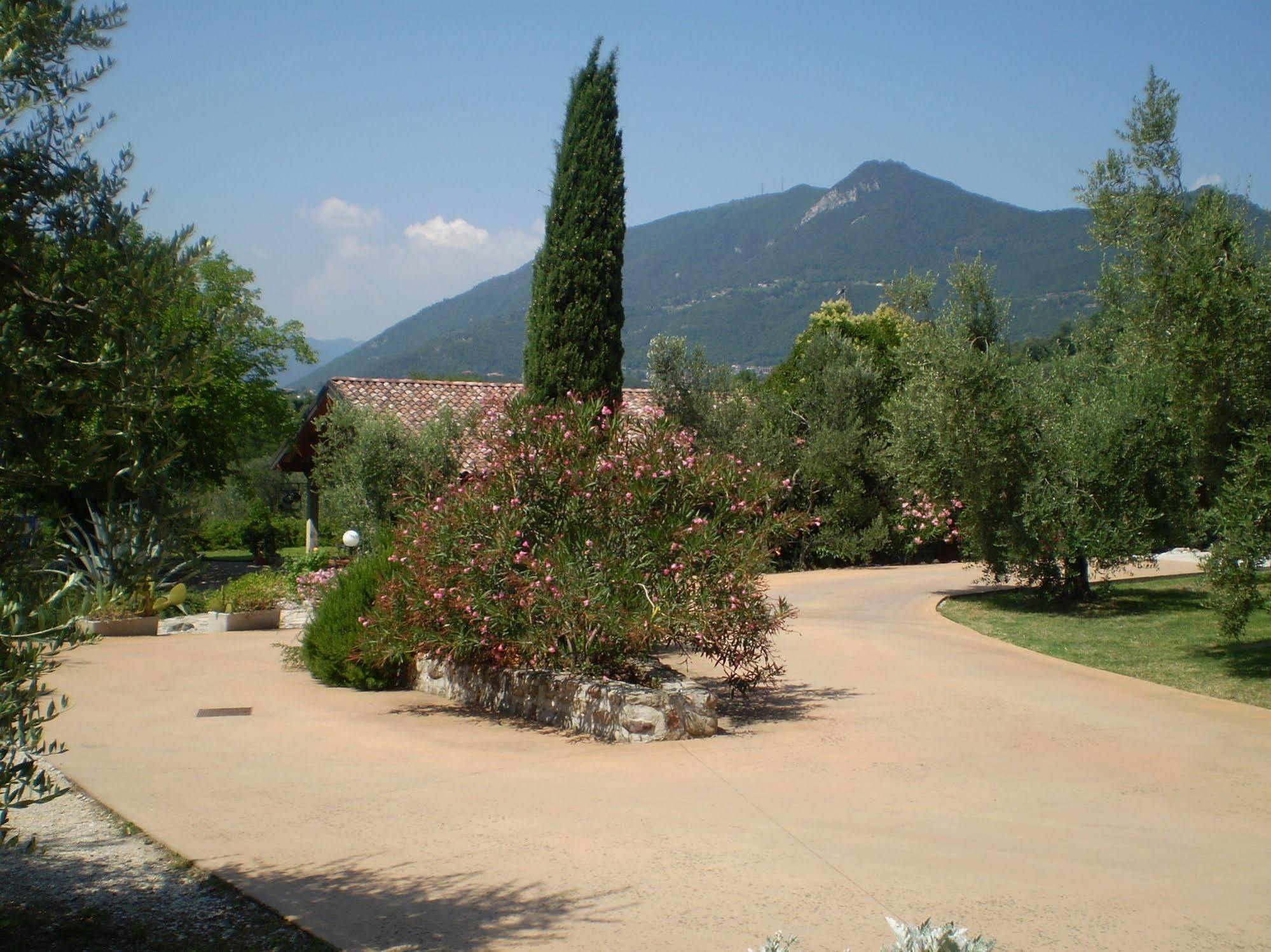 Agriturismo Renzano garden apartments Saló Exterior foto